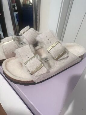 Birkenstock Arizona Shearling Suede Slide Sandals in Off-White